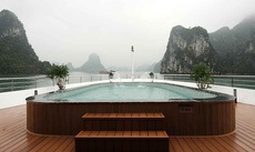 Du thuyền Halora Nova