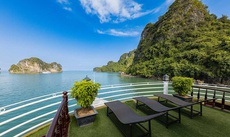 Du thuyền Swan Hạ Long