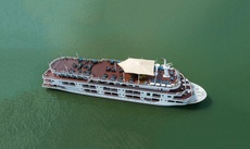 Tầm nhìn từ trên cao của Paradise Grand Cruise - Lan Ha Bay