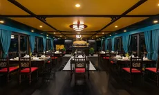 Du thuyền Nostalgia