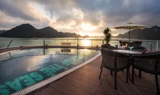 Hồ bơi trong/gần Stellar of the Seas Cruise