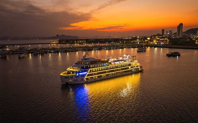 Du thuyền Luna 4 tiếng