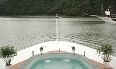 Du thuyền Halora Nova