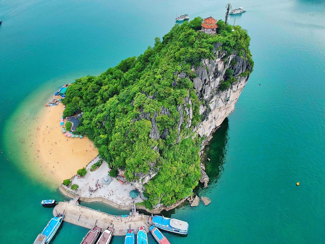 Top 5 hòn đảo đẹp nhất Quảng Ninh